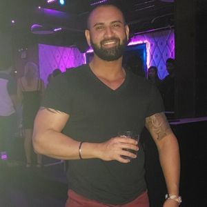 Meet your Posher, Dee